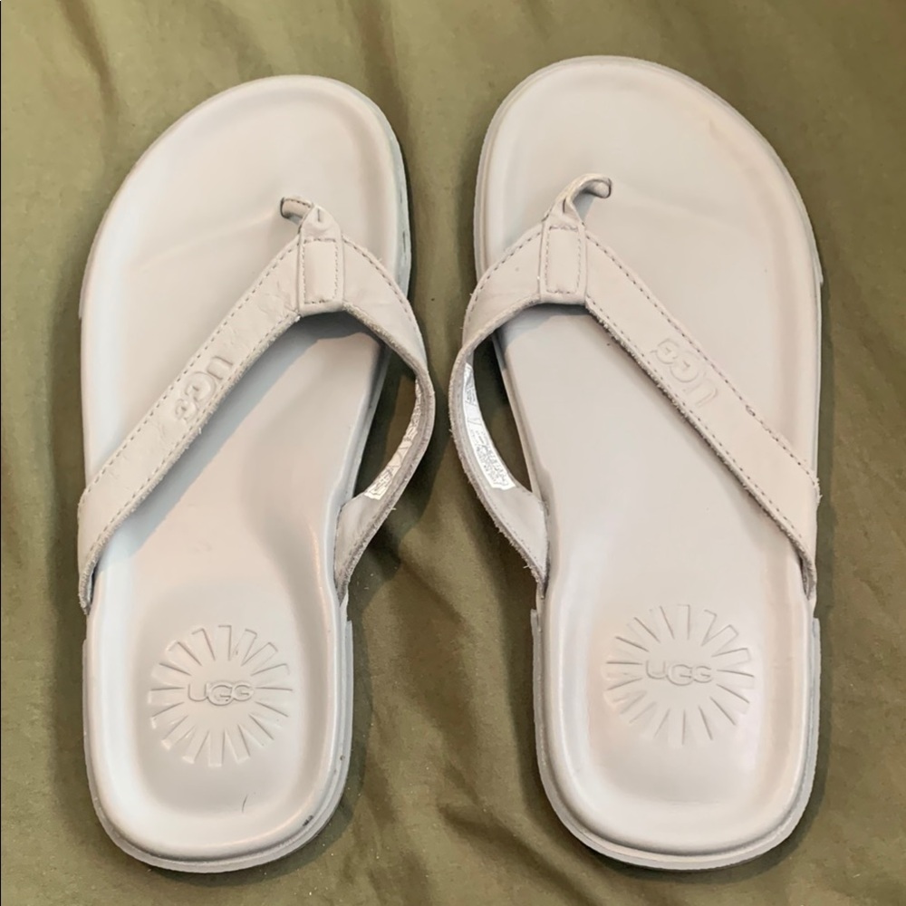 Light Gray UGG Flip Flops  sz 7